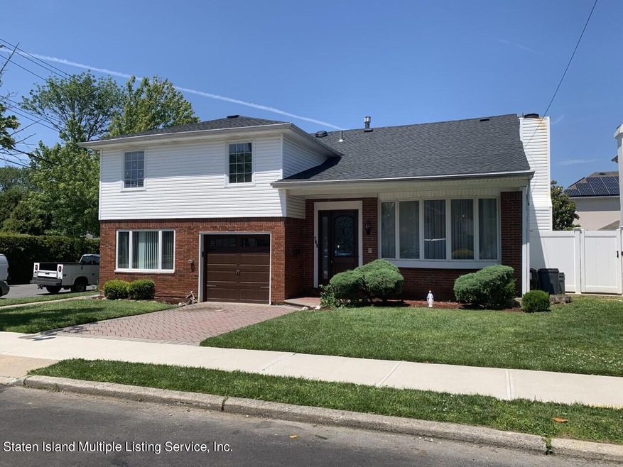 161 West Cedarview Ave Front
