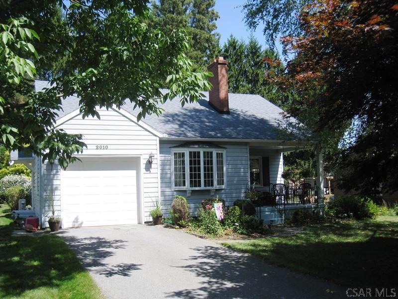 2010 Sunshine Ave, Johnstown, PA 15905 - photo 1