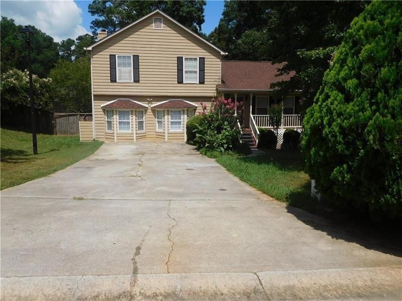 7137 Stanley Ln, Jonesboro, GA 30236 - photo 1