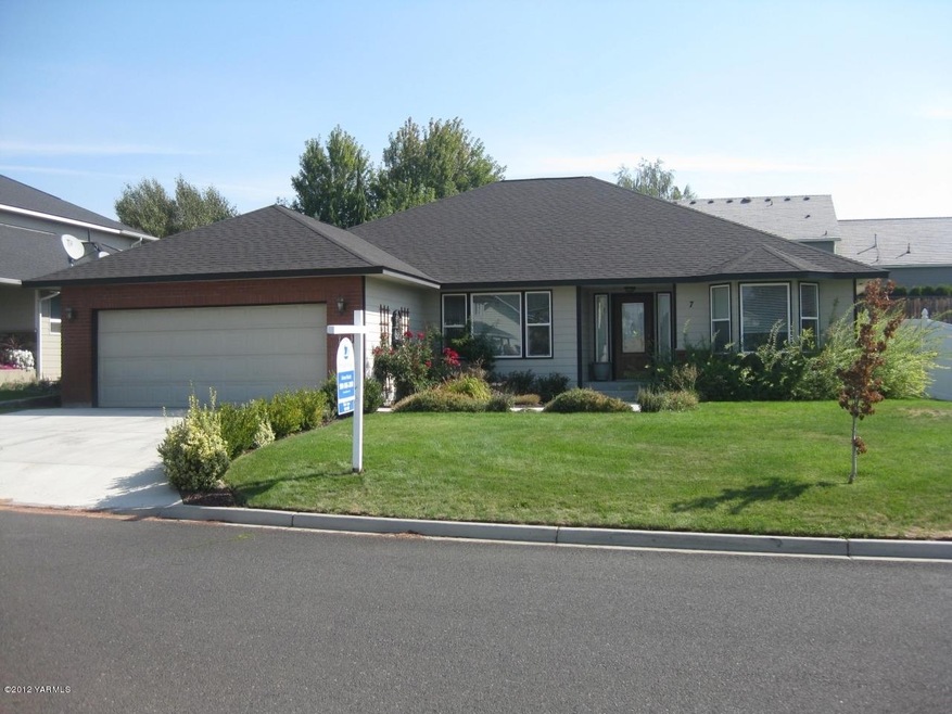 7 North 94th Place, Yakima
