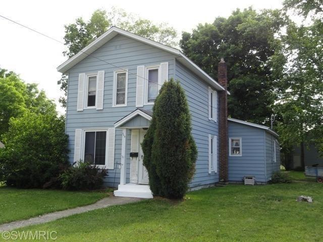 946 Lincoln Lake, Lowell, MI 49331 - photo 1