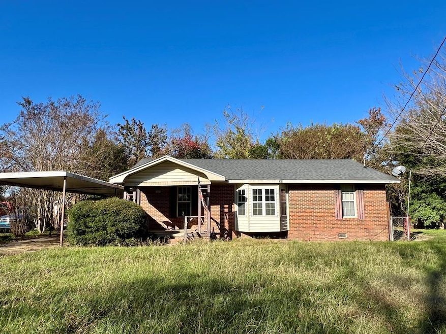 109 Gaff Ave, Fitzgerald, GA 31750 - photo 1