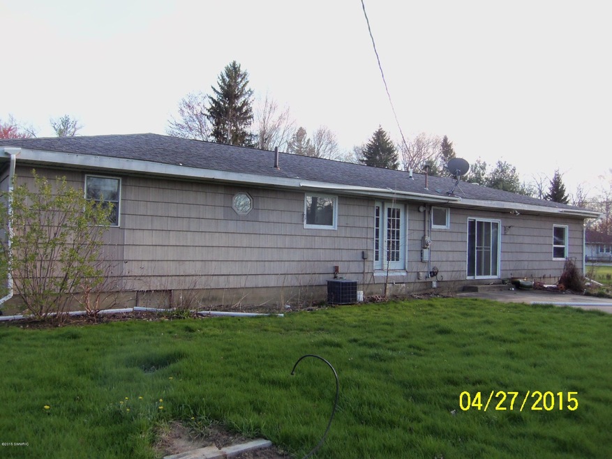 19015 Three Oaks Rd, Three Oaks, MI 49128 - photo 1