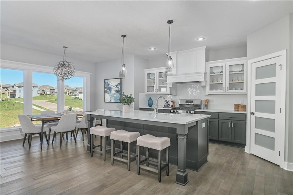 For Sale $709,950 • Co-Listing Agent