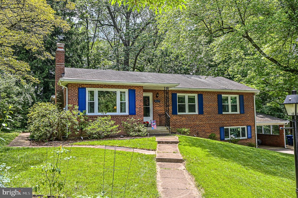 3327 Military Dr, Falls Church, VA 22044 - photo 1