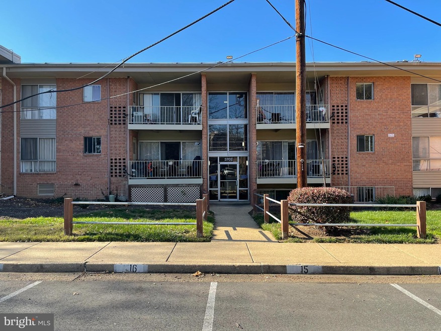 3702 N Rosser St unit T2, Alexandria, VA 22311 - photo 1