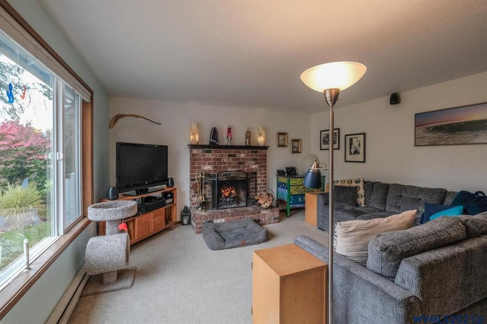 1740 16th Ave SW, Albany, OR 97321 - photo 1