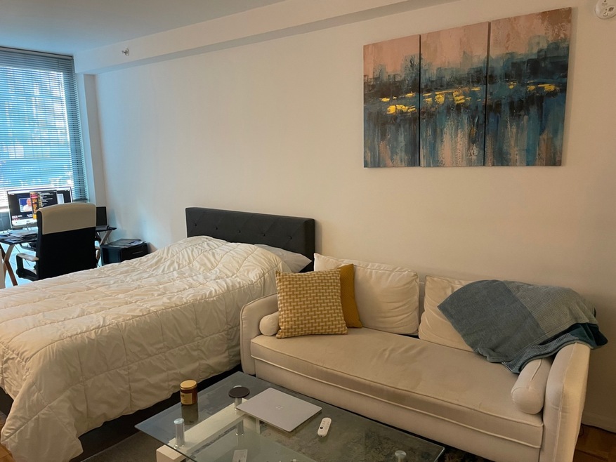 505 W 37th St unit 414, New York, NY 10018 - photo 1