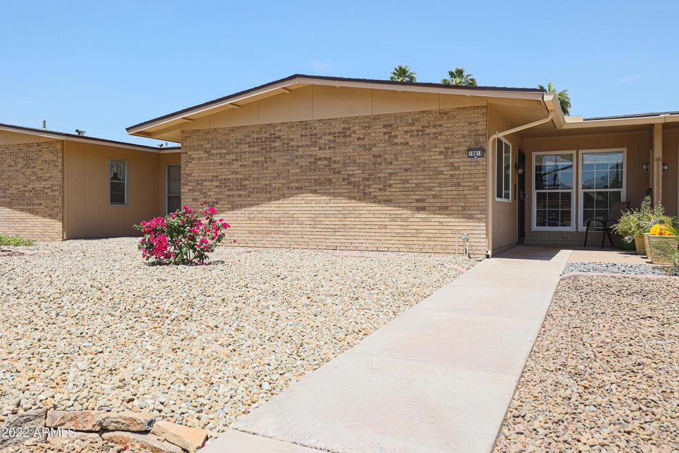 10818 W Santa fe Dr, Sun City, AZ 85351 - photo 1