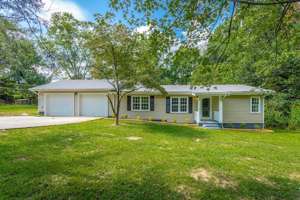 77 Garretts Chapel Rd, Chickamauga, GA 30707 - photo 1