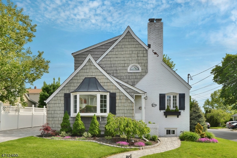 29 Alger Ave, Hasbrouck Heights, NJ 07604 - photo 1