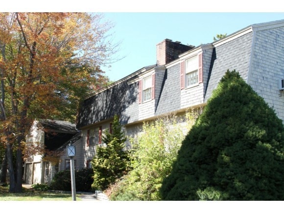 110 Beach Hill Rd, New Castle, NH 03854 - photo 1