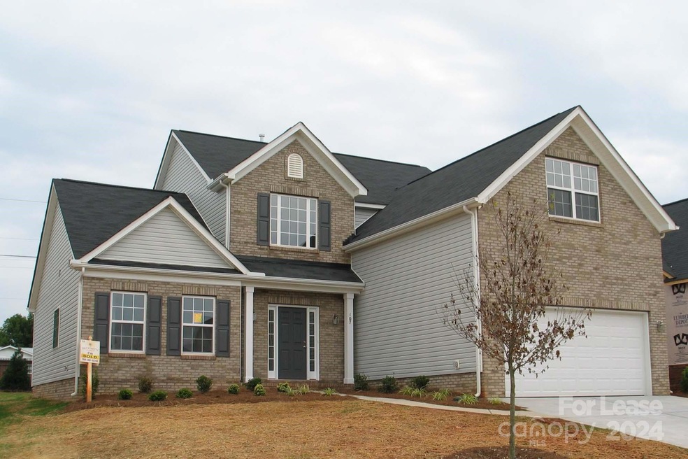 107 Planters Dr, Statesville, NC 28677 - photo 1