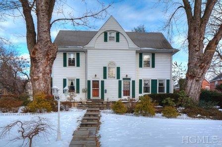 8 Hobart St, Bronxville, NY 10708 - photo 1