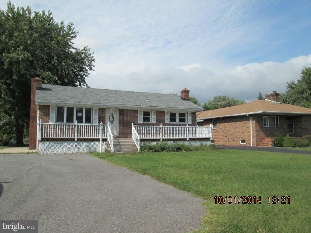 2214 Lodge Farm Rd, Sparrows Point, MD 21219 - photo 1