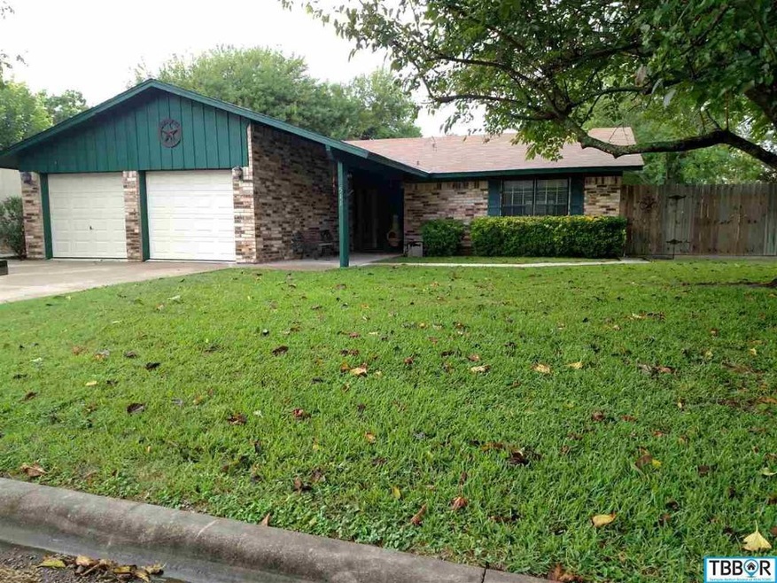 511 E Austin St, Troy, TX 76579 - photo 1