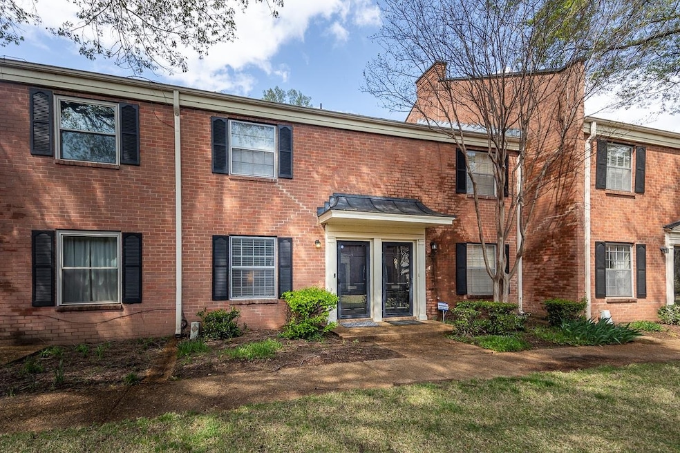 5718 Quince Rd unit 4, Memphis, TN 38119 - photo 1