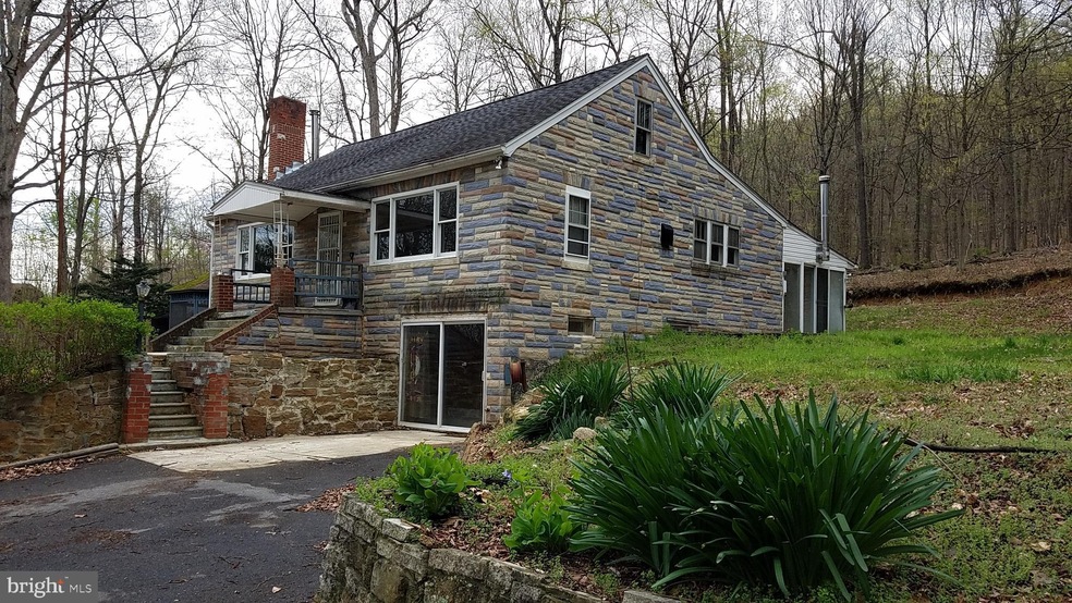 295 Cold Run Valley Rd, Berkeley Springs, WV 25411 - photo 1