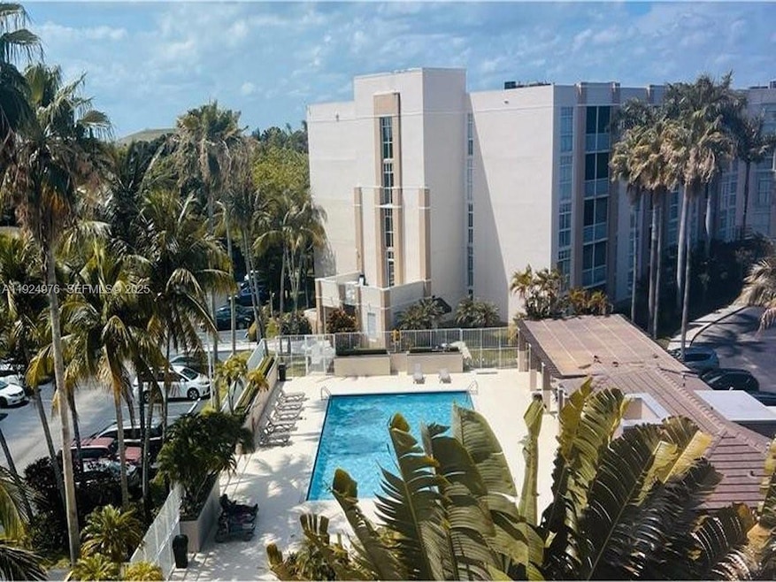 9805 NW 52nd St unit 502, Doral, FL 33178 - photo 1