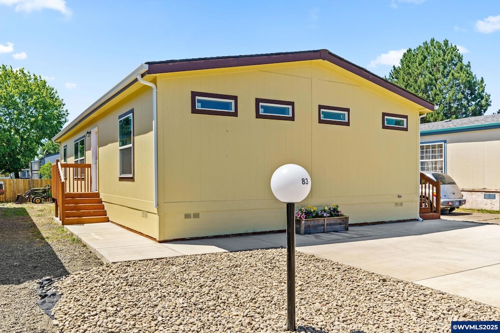 1025 S 6th St, Harrisburg, OR 97446 - photo 1