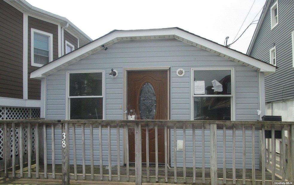 38 W 12th Rd, Broad Channel, NY 11693 - photo 1