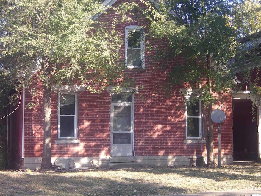 925 Jefferson St, Quincy, IL 62301 - photo 1