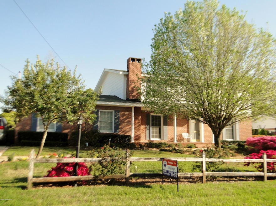 7886 Glen Echo Rd N, Jacksonville, FL 32211 - photo 1