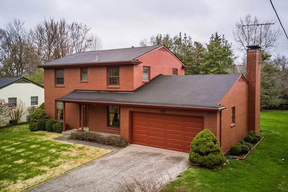 9852 Longwood Cir-01