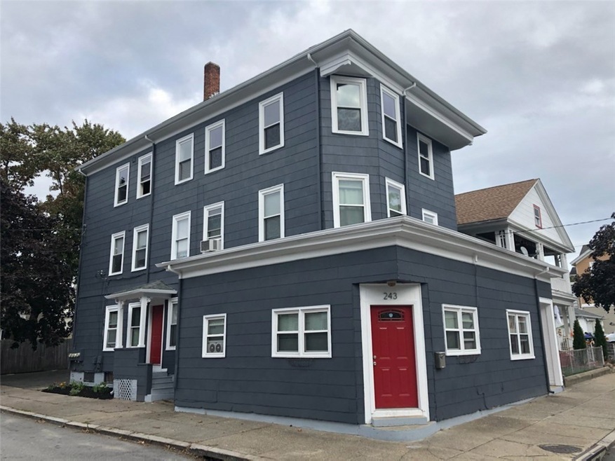 241 Sayles Ave, Pawtucket, RI 02860 - photo 1