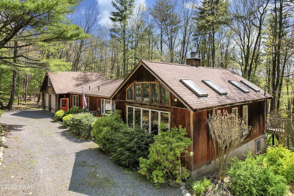 111 Pleasant Ln, Milford, PA 18337 - photo 1