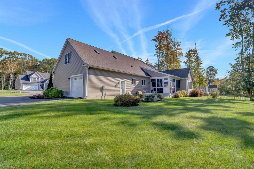 33 Laredo Ln, Rochester, NH 03868 - photo 1