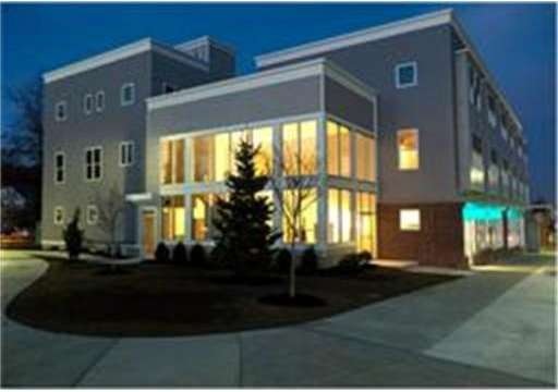 345 Belgrade Ave unit 1, Roslindale, MA 02131 - photo 1