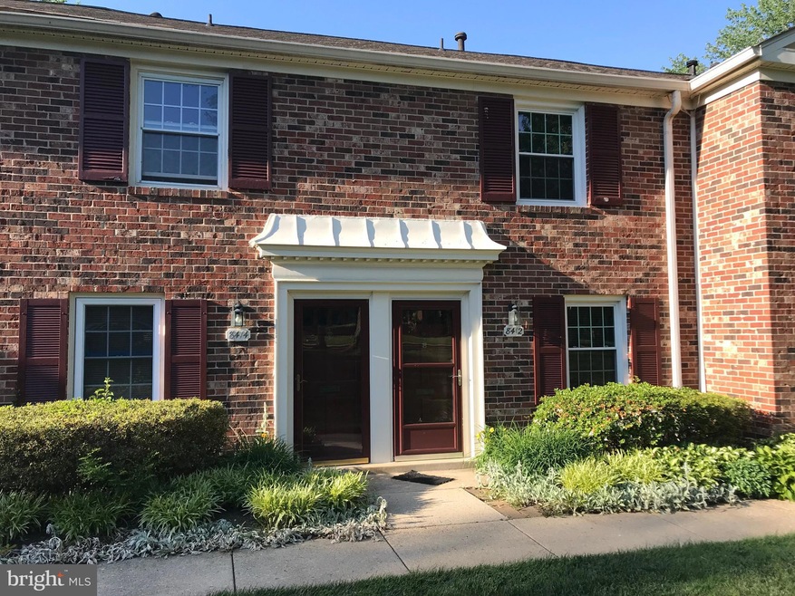 8412 Forrester Blvd unit 575, Springfield, VA 22152 - photo 1