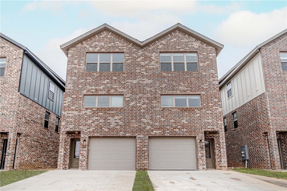 2665 SW Livingston Square unit 1, Bentonville, AR 72712 - photo 1