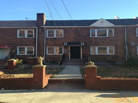 91-47 195th St, Hollis, NY 11423 - photo 1