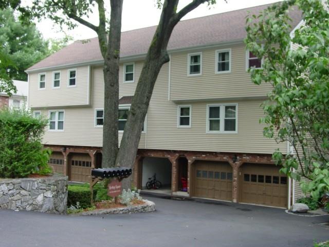 95 Columbus Place unit 5, Stamford, CT 06907 - photo 1