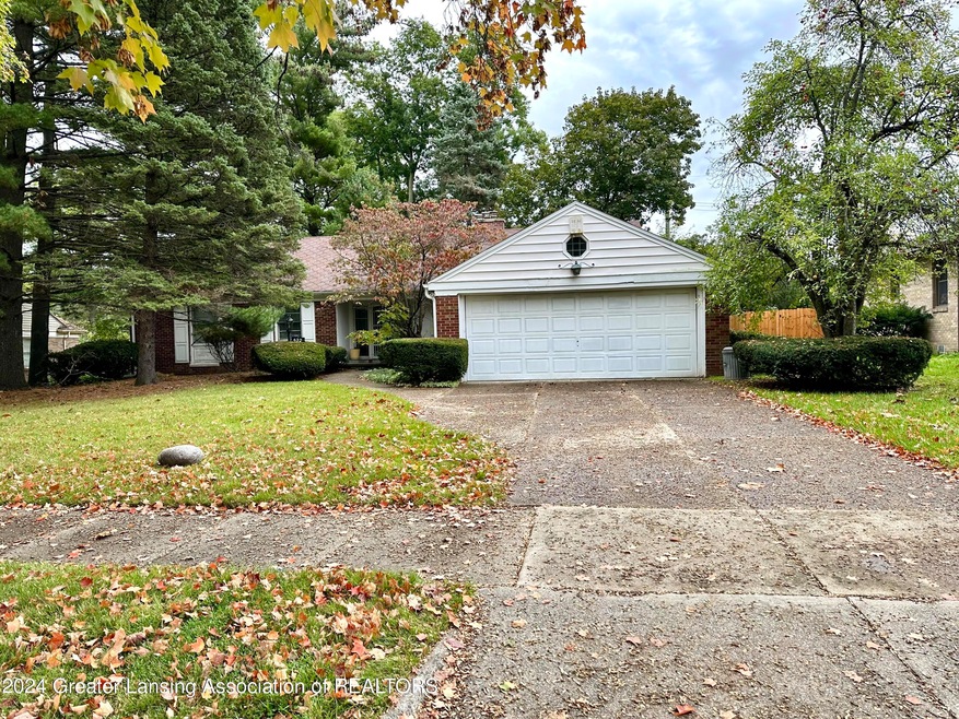 437 S Verlinden Ave, Lansing, MI 48915 - photo 1
