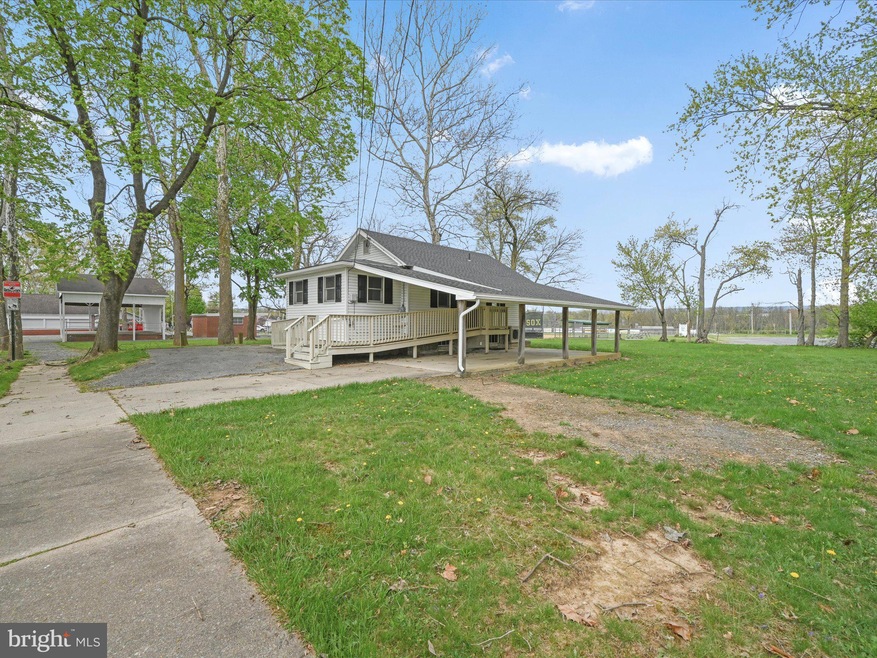 115 E 9th St, Shoemakersville, PA 19555 - photo 1