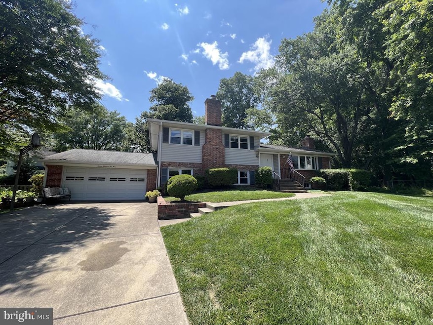 709 Skyline Ct NE, Vienna, VA 22180 - photo 1