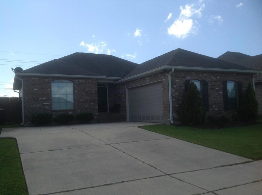 4505 Bay View Dr, Marrero, LA 70072 - photo 1