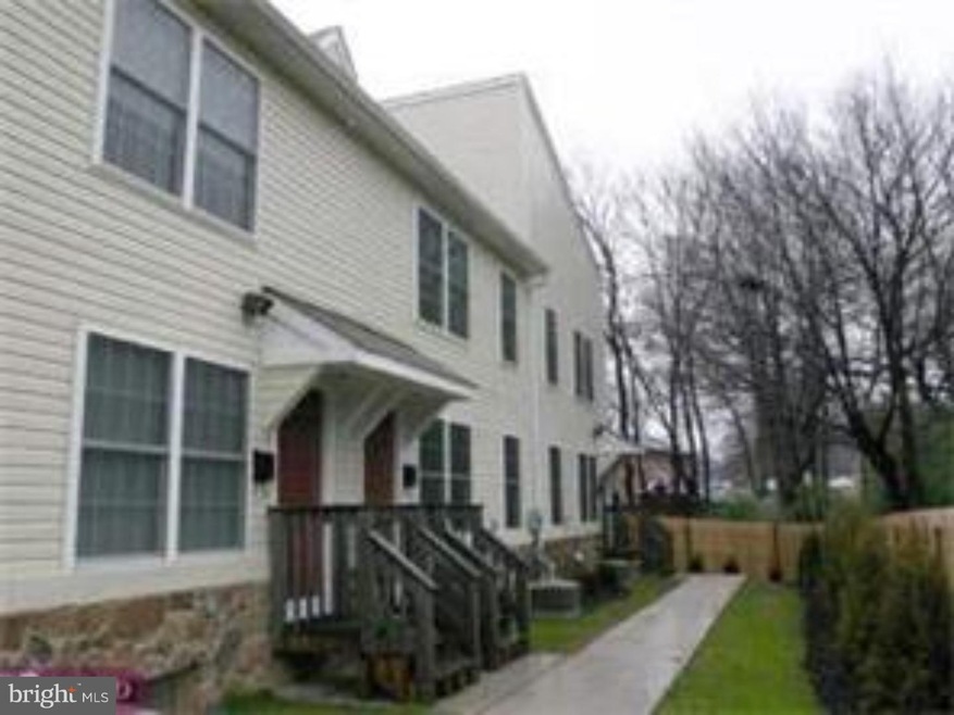 116 E Moreland Ave unit B9, Hatboro, PA 19040 - photo 1