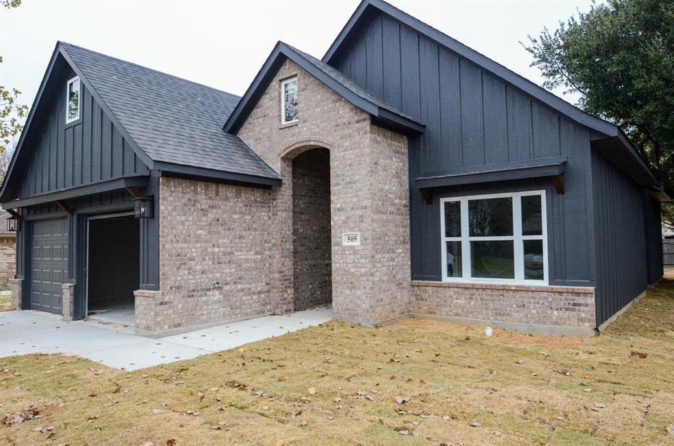 505 Alta Vista St, Joshua, TX 76058 - photo 1