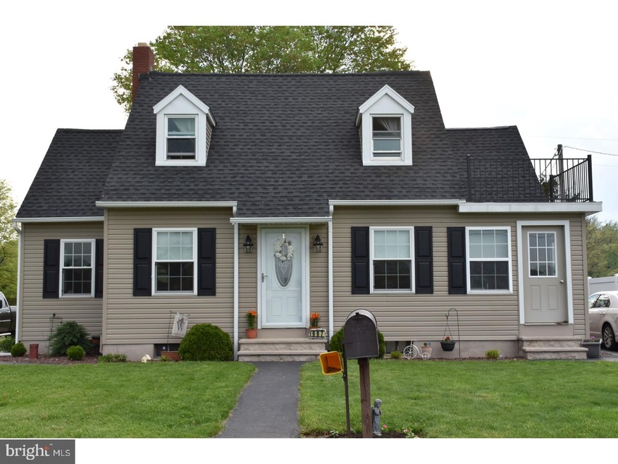 997 Maple Grove Rd, Mohnton, PA 19540 - photo 1