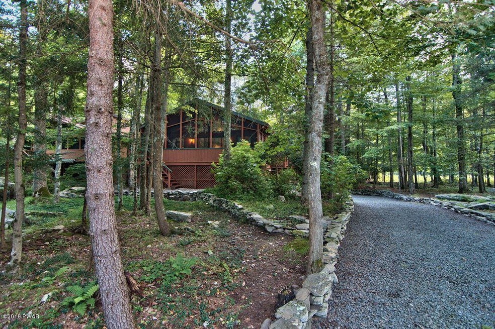 137 Underwood Ln, Hamlin, PA 18427 - photo 1