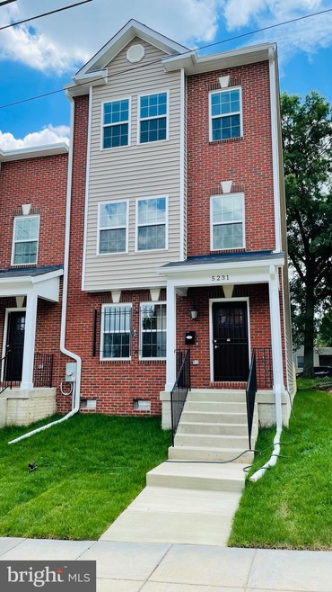 5231 D St SE, Washington, DC 20019 - photo 1