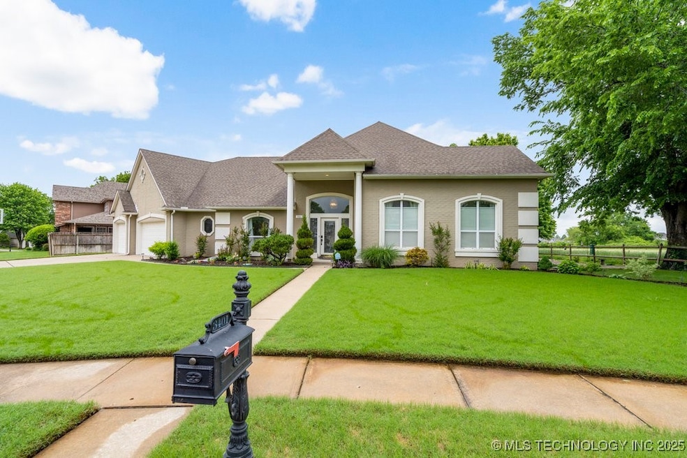 3401 N Narcissus Ave, Broken Arrow, OK 74012 - photo 1