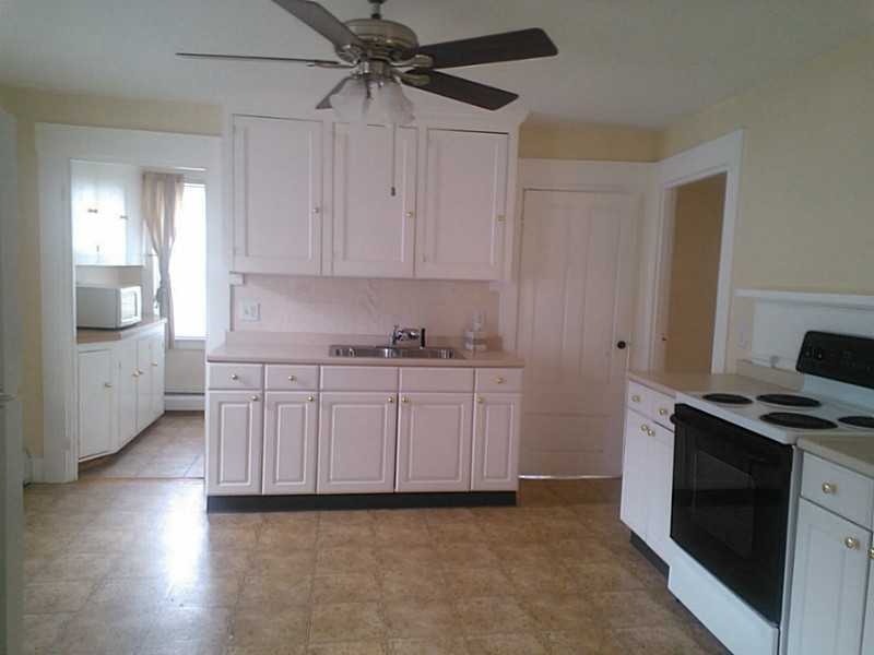 43 Church St unit 2, Bristol, RI 02809 - photo 1