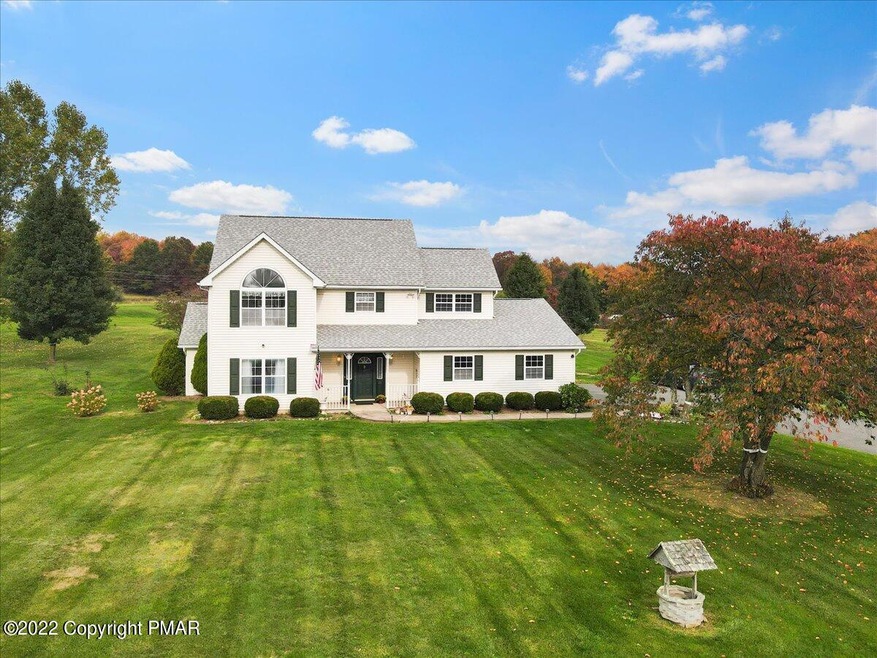 117 Galaxy Way, Effort, PA 18330 - photo 1