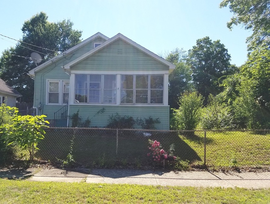 52 Stuart St, Springfield, MA 01119 - photo 1