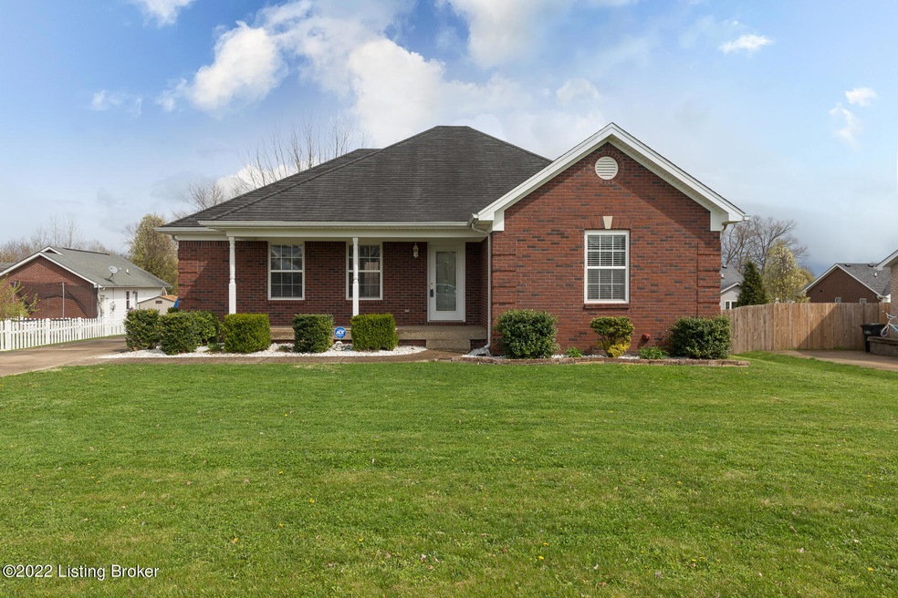 208 Farmview Dr, Mount Washington, KY 40047 - photo 1